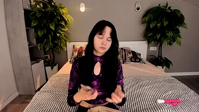 Snapshot of BerryDiva chatting on September 2025 07:59:01 PM BerryDiva online show from September 2025 07:59:01 PM