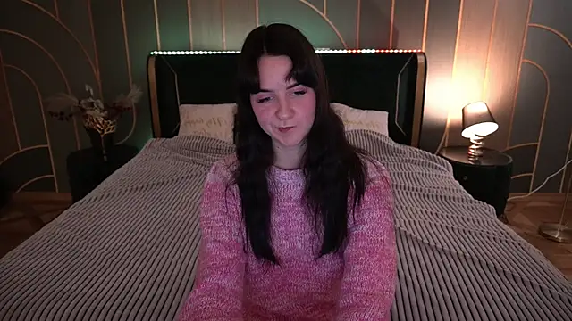 Snapshot of BerryDiva chatting on November 2025 07:31:02 AM BerryDiva online show from November 2025 07:31:02 AM