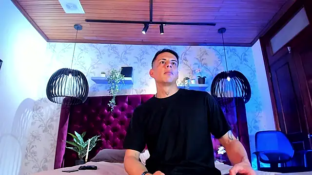 Snapshot of Dustin_Sonne chatting on November 2025 03:54:01 AM Dustin Sonne online show from November 2025 03:54:01 AM