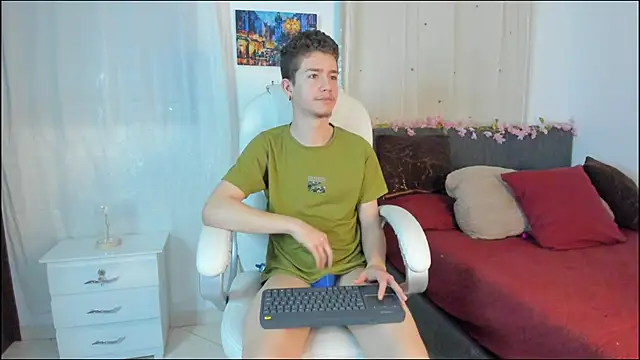 ThiagooJames online show from October 2025 12:44:02 AM