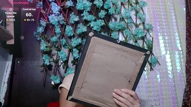 darling hott online show from October 2025 10:33:02 AM