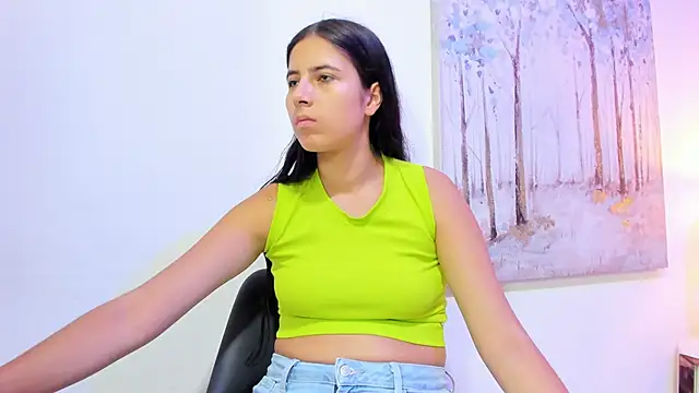 Snapshot of DanniaKross chatting on October 2025 07:45:02 PM DanniaKross online show from October 2025 07:45:02 PM