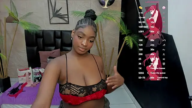 Snapshot of alana_bonny chatting on December 2025 12:33:02 PM alana bonny online show from December 2025 12:33:02 PM