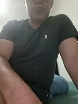 Snapshot of LeoMaduroSP chatting on July 2026 04:16:01 AM LeoMaduroSP online show from July 2026 04:16:01 AM