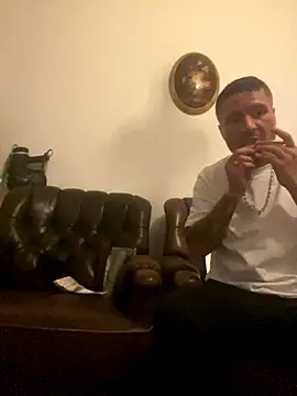 Snapshot of OfferedTearing chatting on October 2025 03:12:02 AM OfferedTearing online show from October 2025 03:12:02 AM