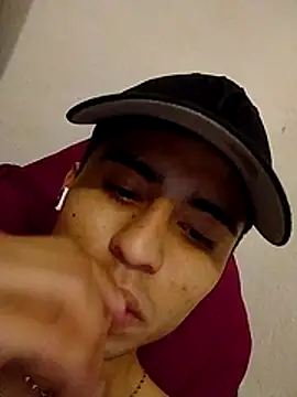 RSantilMorgt online show from April 2026 11:24:02 PM