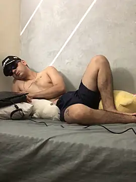 Cesar Augusto online show from November 2025 01:29:01 AM