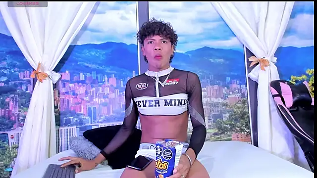 Snapshot of MilthonDelis chatting on November 2025 03:27:02 AM MilthonDelis online show from November 2025 03:27:02 AM