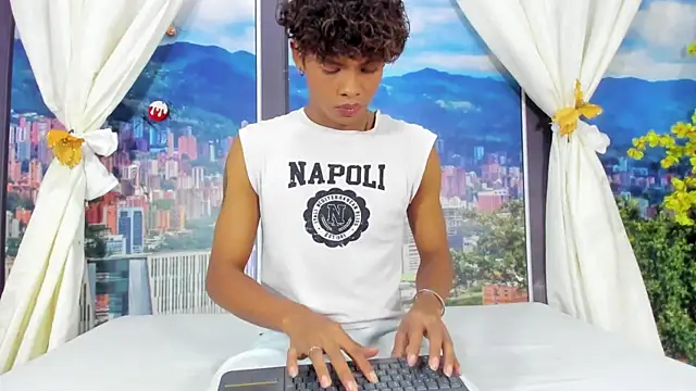 Snapshot of MilthonDelis chatting on November 2025 03:29:02 AM MilthonDelis online show from November 2025 03:29:02 AM