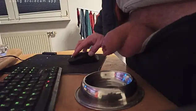 Thompsen1992 online show from November 2025 12:32:01 AM