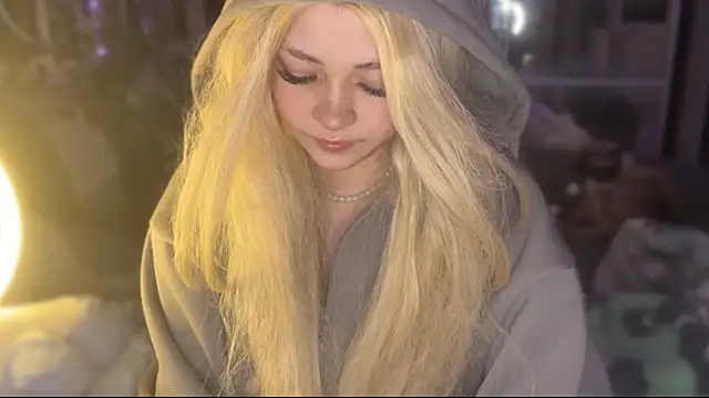 nikoli naw online show from February 2026 08:50:01 PM