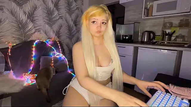 nikoli naw online show from April 2026 09:39:33 PM