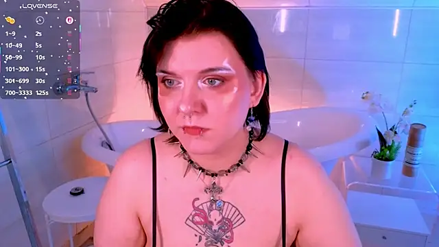 Snapshot of bluelunaray chatting on November 2025 11:20:02 AM bluelunaray online show from November 2025 11:20:02 AM