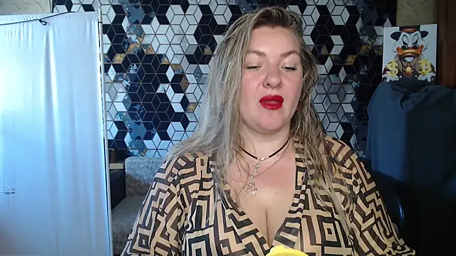 NikaSkylink online show from May 2026 05:02:02 AM
