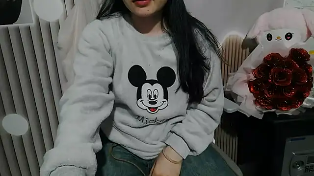 Snapshot of Emachiii chatting on November 2025 04:45:02 AM Emachiii online show from November 2025 04:45:02 AM