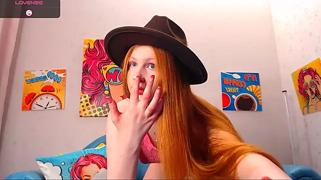 Snapshot of LuxXAngel chatting on October 2025 11:10:02 PM LuxXAngel online show from October 2025 11:10:02 PM