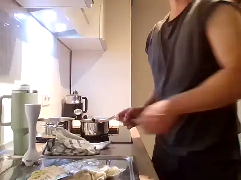 Mrlarox online show from October 2025 05:42:01 PM