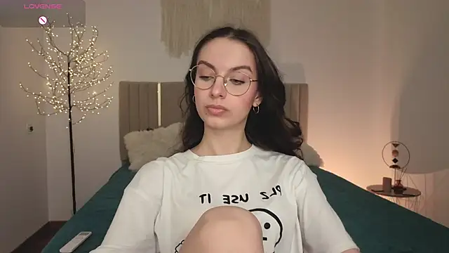 Real cutie1 online show from April 2026 02:03:02 PM