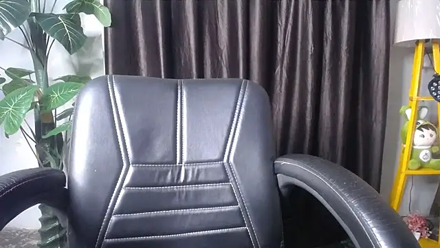 kiara 1122 online show from April 2026 10:18:02 PM