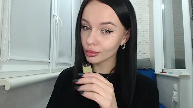 Snapshot of Blair_Yates chatting on November 2025 10:54:02 PM Blair Yates online show from November 2025 10:54:02 PM