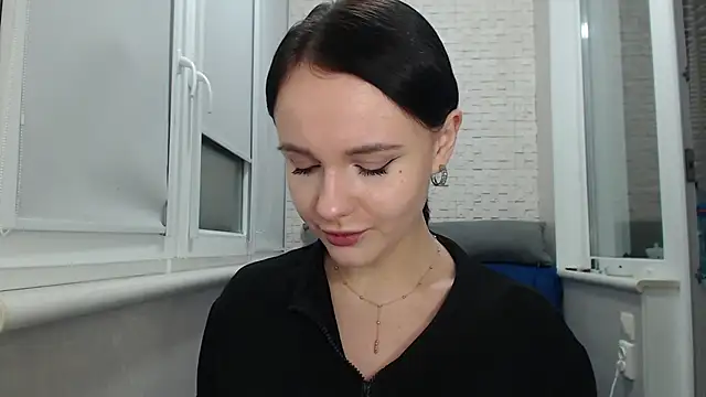 Snapshot of Blair_Yates chatting on November 2025 10:30:01 PM Blair Yates online show from November 2025 10:30:01 PM