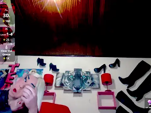 Snapshot of blondehot5v chatting on September 2025 12:08:02 PM blondehot5v online show from September 2025 12:08:02 PM