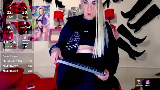 Snapshot of blondehot5v chatting on October 2025 12:04:02 PM blondehot5v online show from October 2025 12:04:02 PM