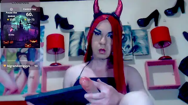 Snapshot of blondehot5v chatting on November 2025 10:41:02 PM blondehot5v online show from November 2025 10:41:02 PM