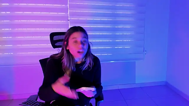 Snapshot of Rachell_criss chatting on September 2025 09:20:01 PM Rachell criss online show from September 2025 09:20:01 PM