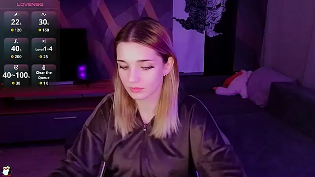 Sandy Belle online show from September 2025 06:31:01 PM