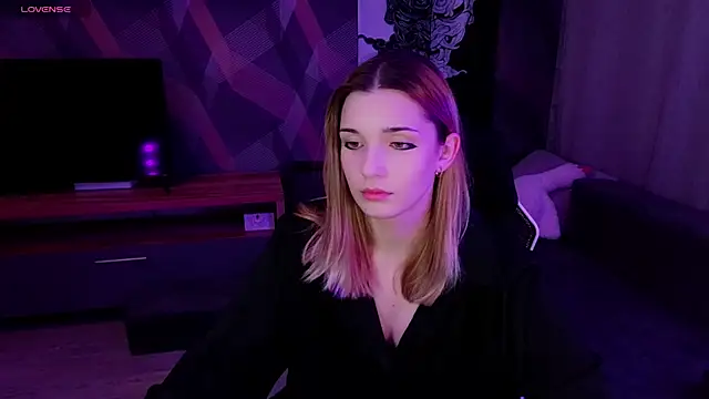 Sandy Belle online show from October 2025 06:36:01 PM