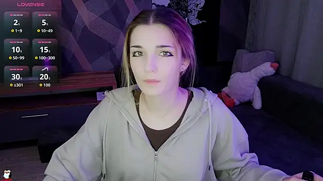 Sandy Belle online show from October 2025 03:57:02 PM