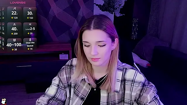 Sandy Belle online show from October 2025 06:08:01 PM