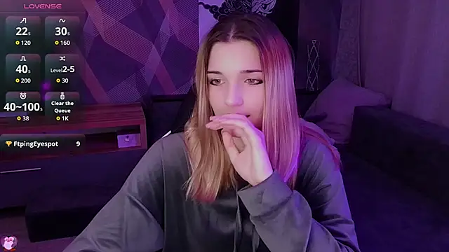 Sandy Belle online show from November 2025 08:42:01 PM