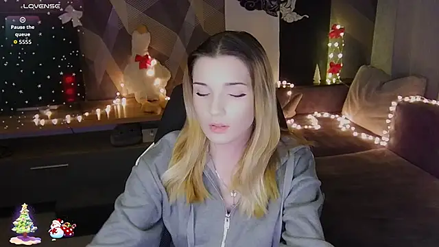 Sandy Belle online show from December 2025 07:29:02 PM