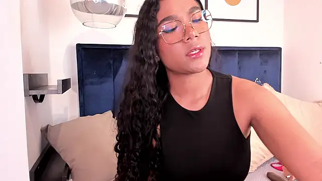 Seshat Hitt online show from October 2025 04:12:01 AM