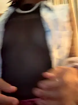 Nia Desire online show from September 2025 06:58:02 AM