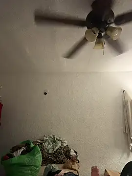 Snapshot of Nia_Desire chatting on December 2025 06:00:01 AM Nia Desire online show from December 2025 06:00:01 AM