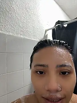 Nia Desire online show from April 2026 01:18:01 AM