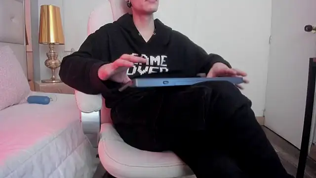 dark sun302 online show from November 2025 09:59:01 PM