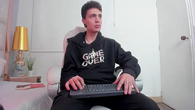 dark sun302 online show from November 2025 10:34:02 PM