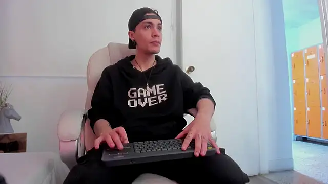 dark sun302 online show from November 2025 09:30:02 PM