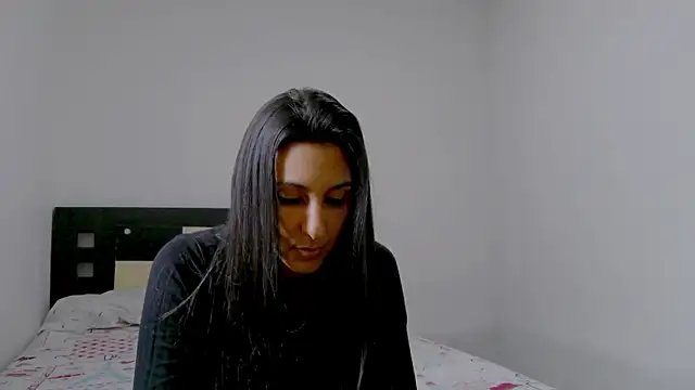 Snapshot of Saloriz_Col chatting on September 2025 09:04:01 PM Saloriz Col online show from September 2025 09:04:01 PM