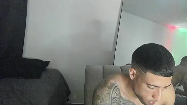 ThiagoLugo online show from March 2026 04:40:01 AM