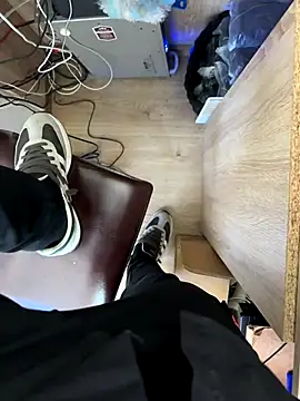 Snapshot of Mrdim26 chatting on November 2025 10:14:01 AM Mrdim26 online show from November 2025 10:14:01 AM