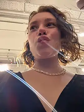 Snapshot of lucy-joy chatting on October 2025 11:41:02 AM lucy-joy online show from October 2025 11:41:02 AM