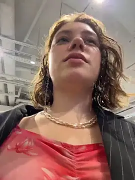 Snapshot of lucy-joy chatting on October 2025 10:33:02 AM lucy-joy online show from October 2025 10:33:02 AM