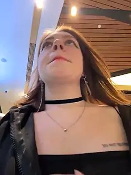 Snapshot of lucy-joy chatting on November 2025 10:25:02 AM lucy-joy online show from November 2025 10:25:02 AM