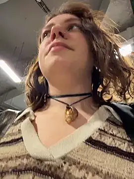 Snapshot of lucy-joy chatting on November 2025 11:33:02 AM lucy-joy online show from November 2025 11:33:02 AM