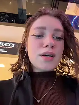 Snapshot of lucy-joy chatting on December 2025 10:33:01 AM lucy-joy online show from December 2025 10:33:01 AM